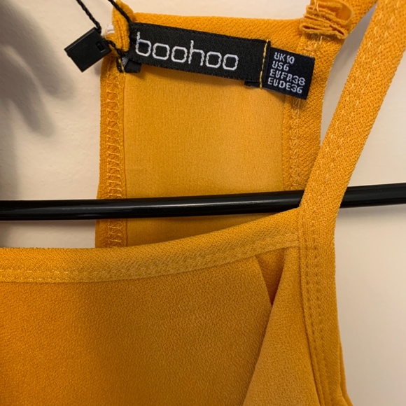 Mustard Colour Jumpsuit from Boohoo with Ruffles - Picture 4 of 4